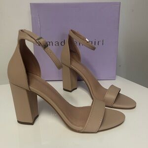 Madden Girl Beella Blush Block Heel Sandals Size 5.5 NEW